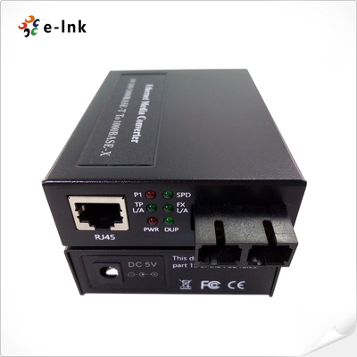 Dahili Güç Kaynağına Sahip 10/100/1000BASE-T - 1000BASE-FX Fiber Medya Dönüştürücü